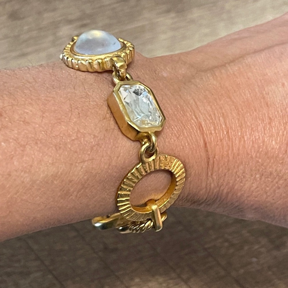 Chicos Gold Tone Crystal & Pearl Toggle Bracelet Magnetic‎ Closure